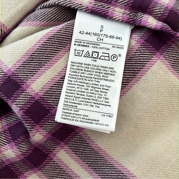 Gap Women’s Relaxed Flannel Purple Plaid Shirt - Picture 6 of 6
